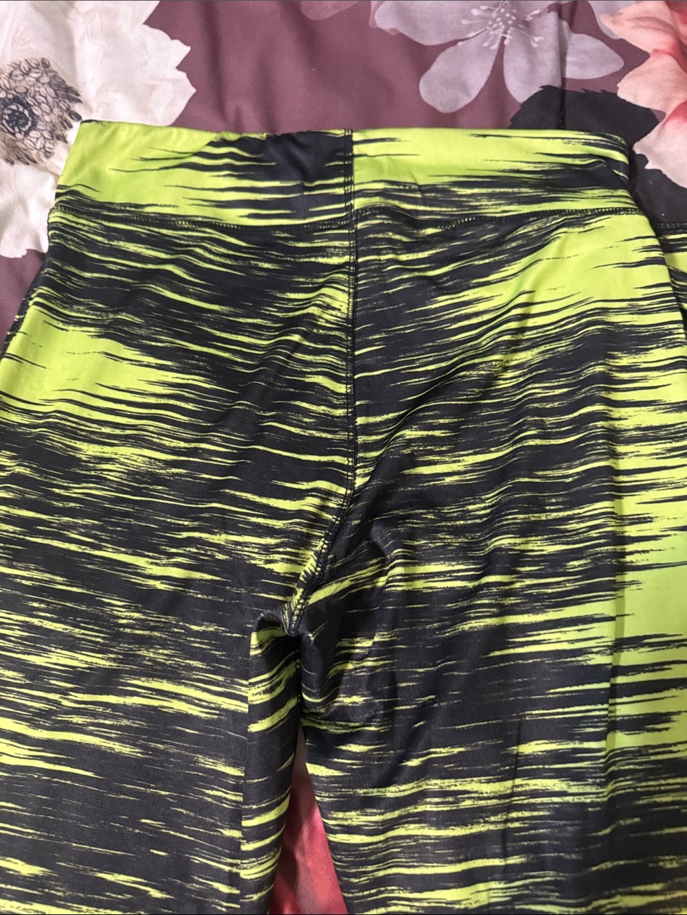 Neon Lime & Black Women’s Performance Leggings - Picture 3 of 4